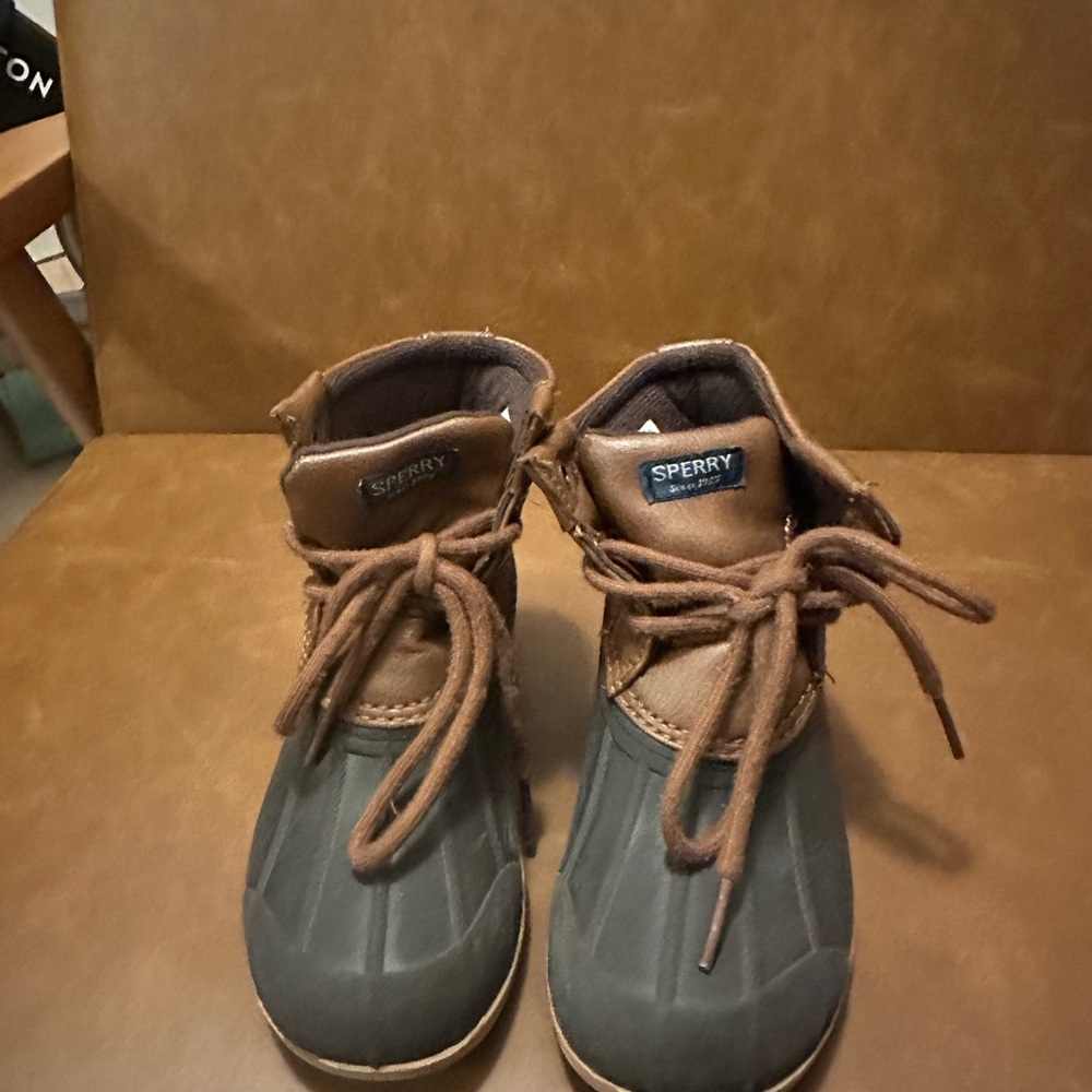 Sperry Kids' Tan and Black Rain Boots